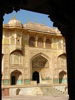 Click to see big picture (285x380 pixels; 31 KB)